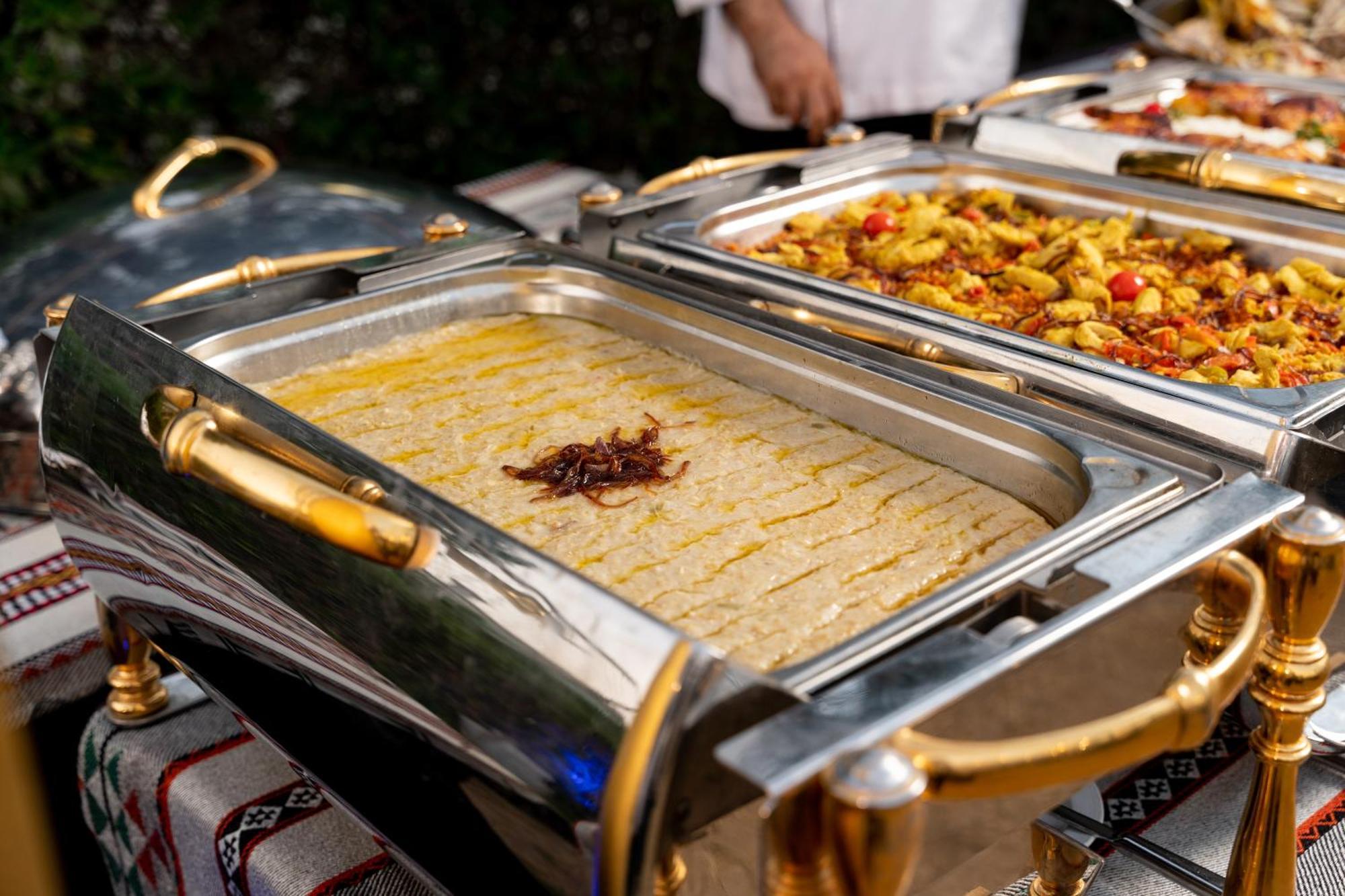 Sheraton Dammam Hotel & Convention Centre Экстерьер фото Hummus