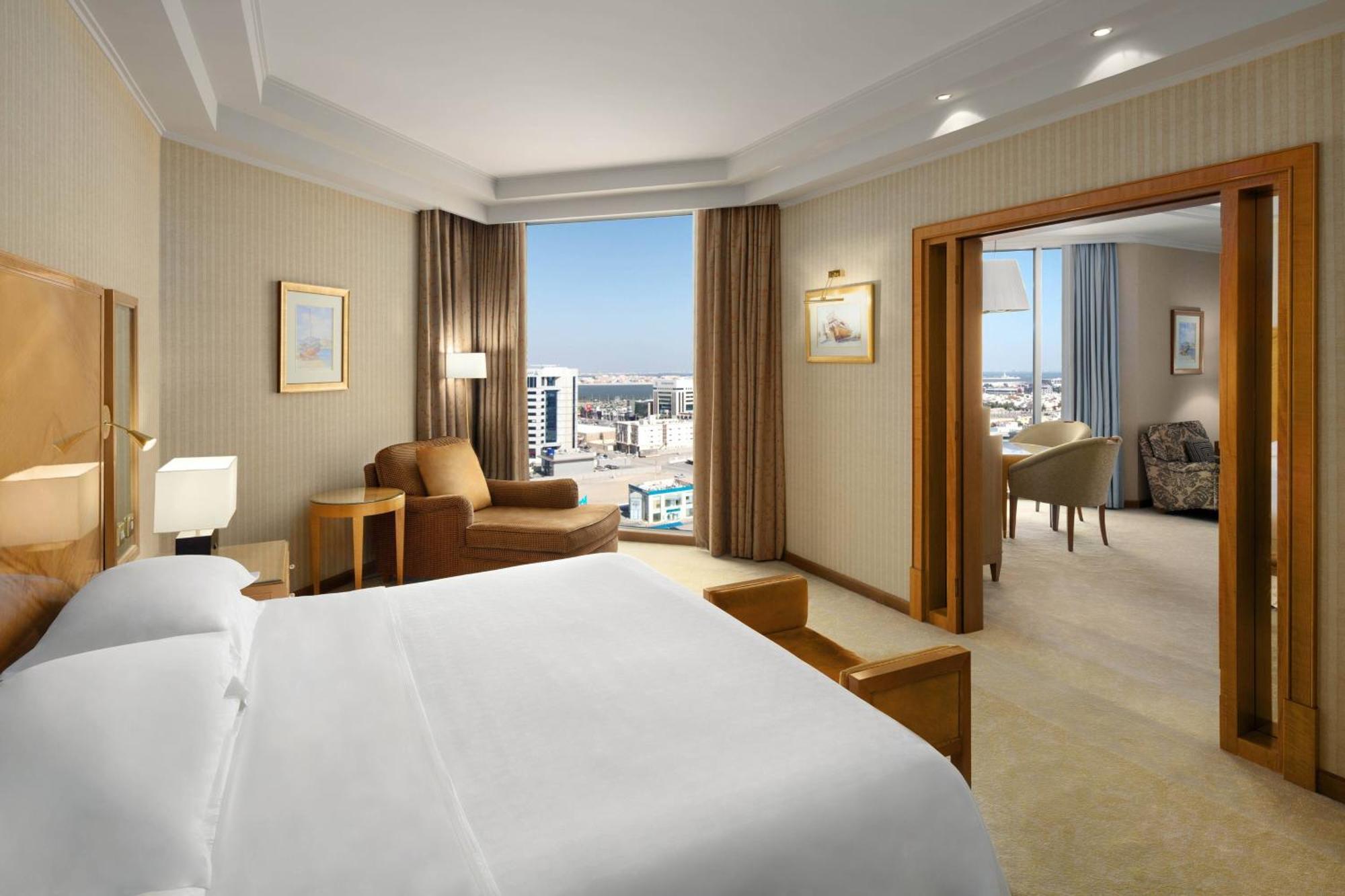 Sheraton Dammam Hotel & Convention Centre Экстерьер фото Suite