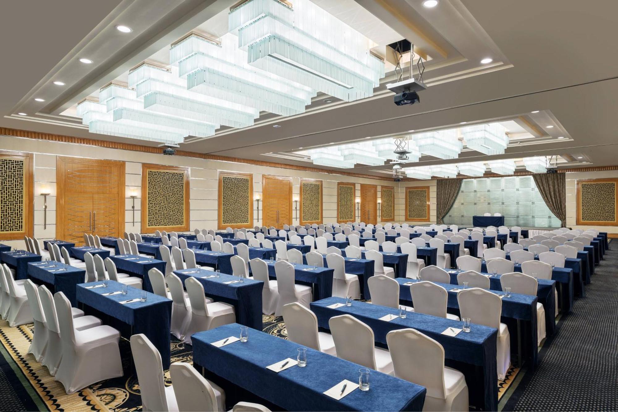 Sheraton Dammam Hotel & Convention Centre Экстерьер фото The Grand Ballroom