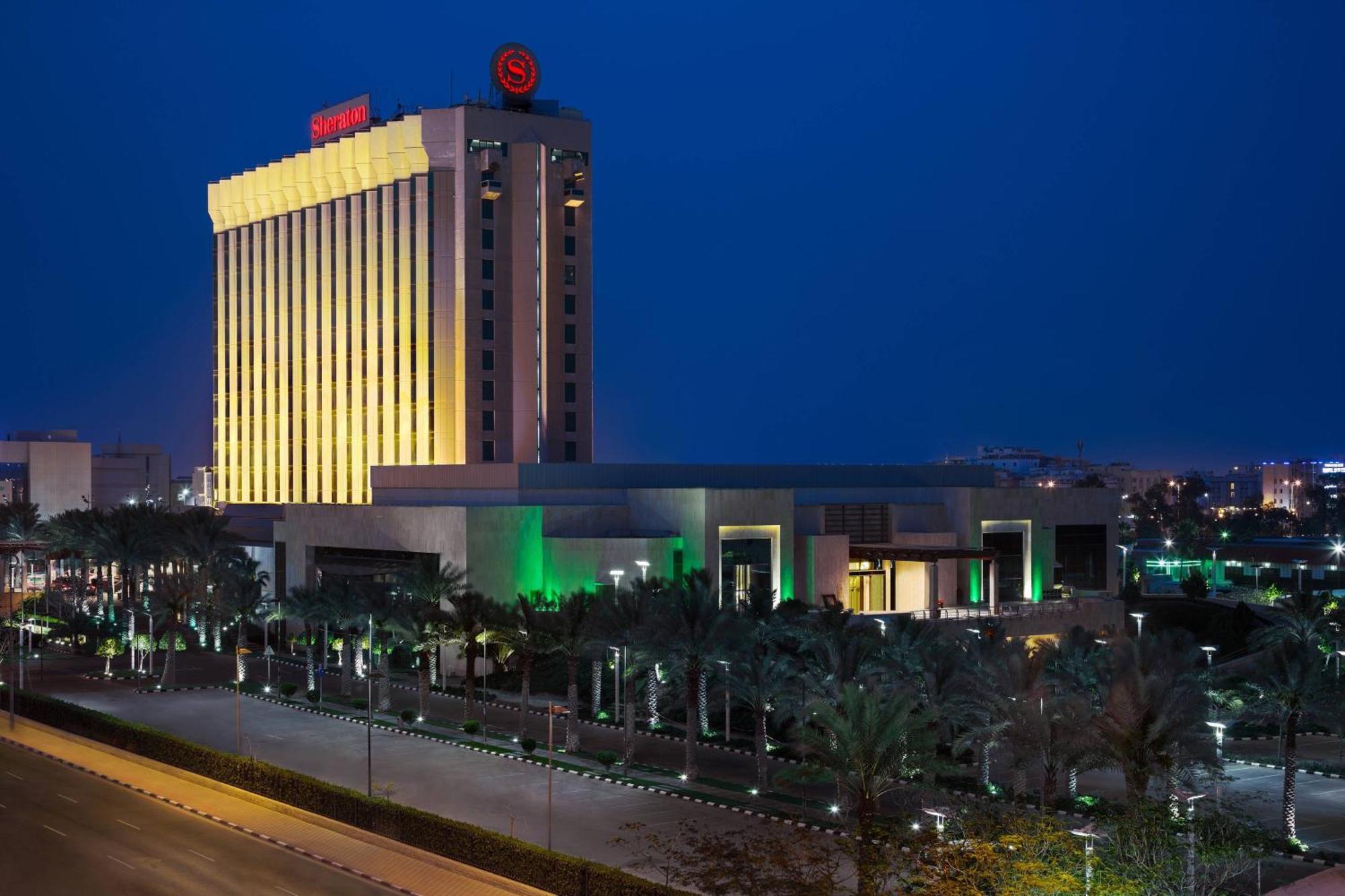 Sheraton Dammam Hotel & Convention Centre Экстерьер фото Sheraton Riyadh Hotel and Towers